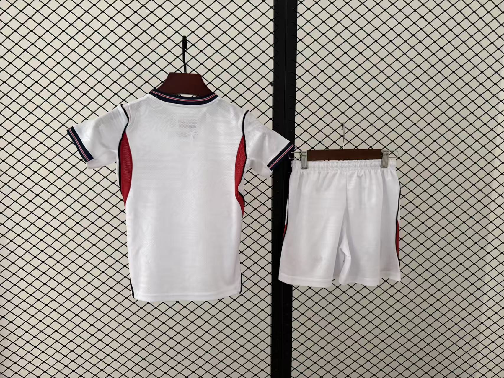 England 26/27 Kids Home Jersey — back