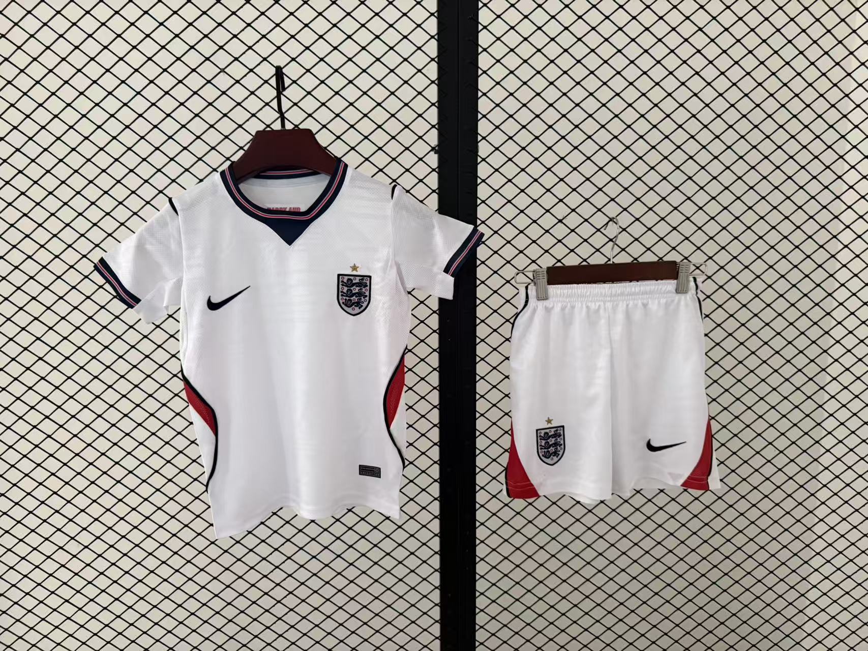 England 26/27 Kids Home Jersey — front